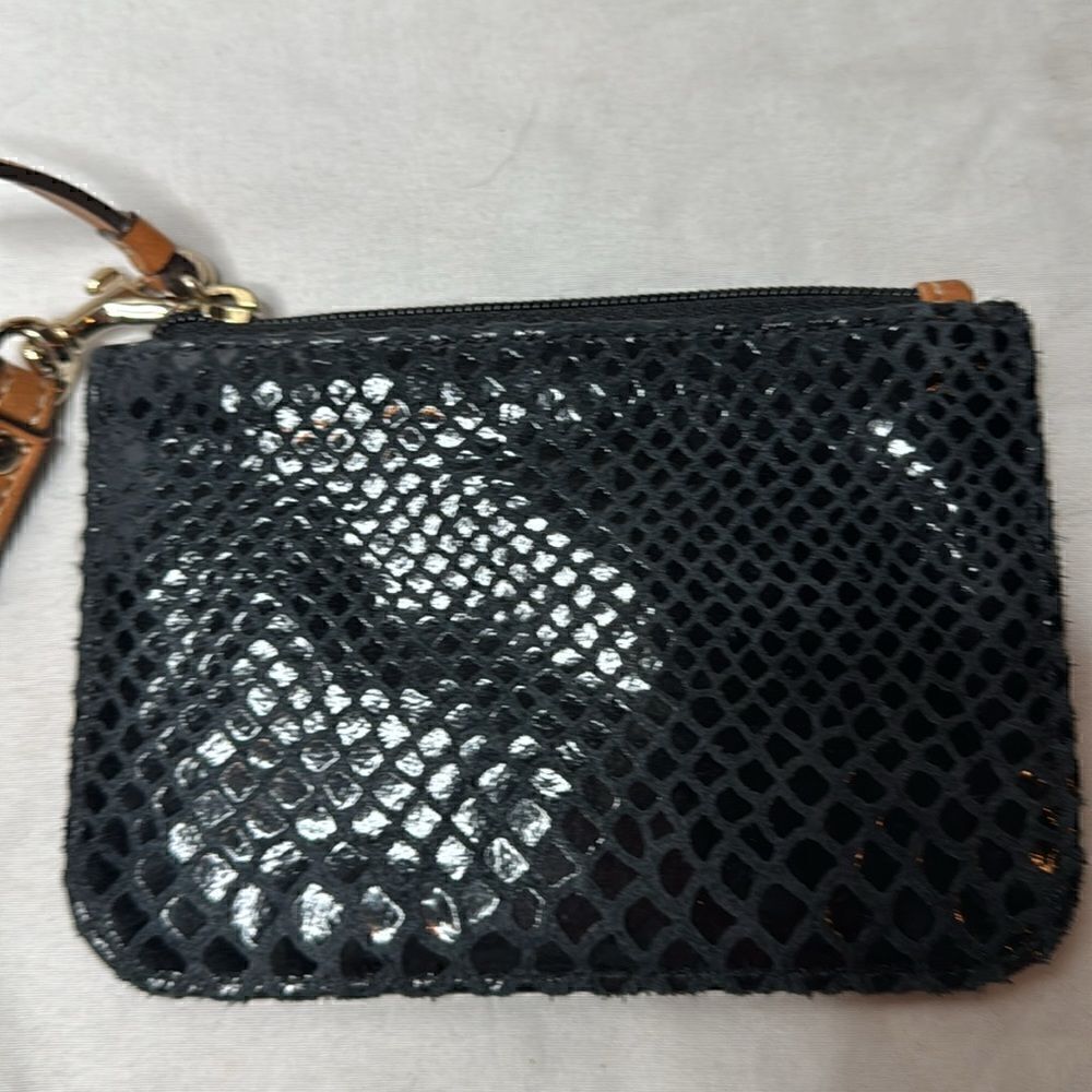Dooney And Bourke Leather Black Python Wristlet. - Picture 5 of 6
